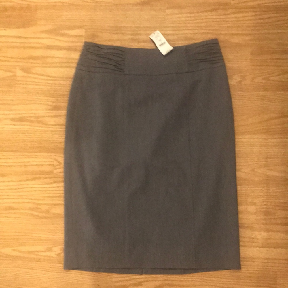 WHBM Gray Pencil skirt Sz 4 NWT